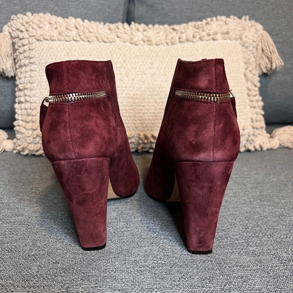 Suede bootie size 9 - Picture 3 of 4